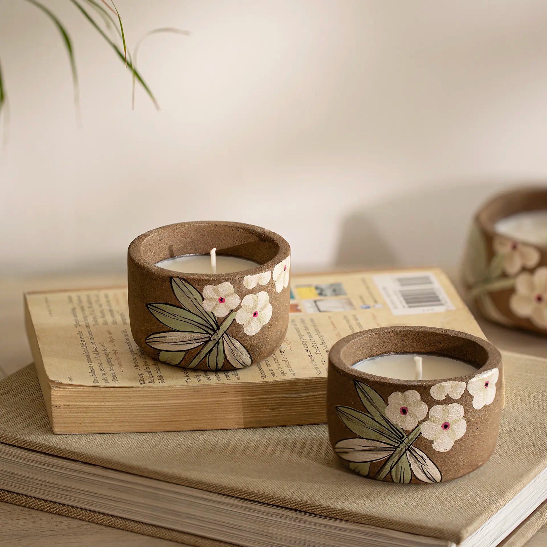 Gaudeep frangipani candle set of 2