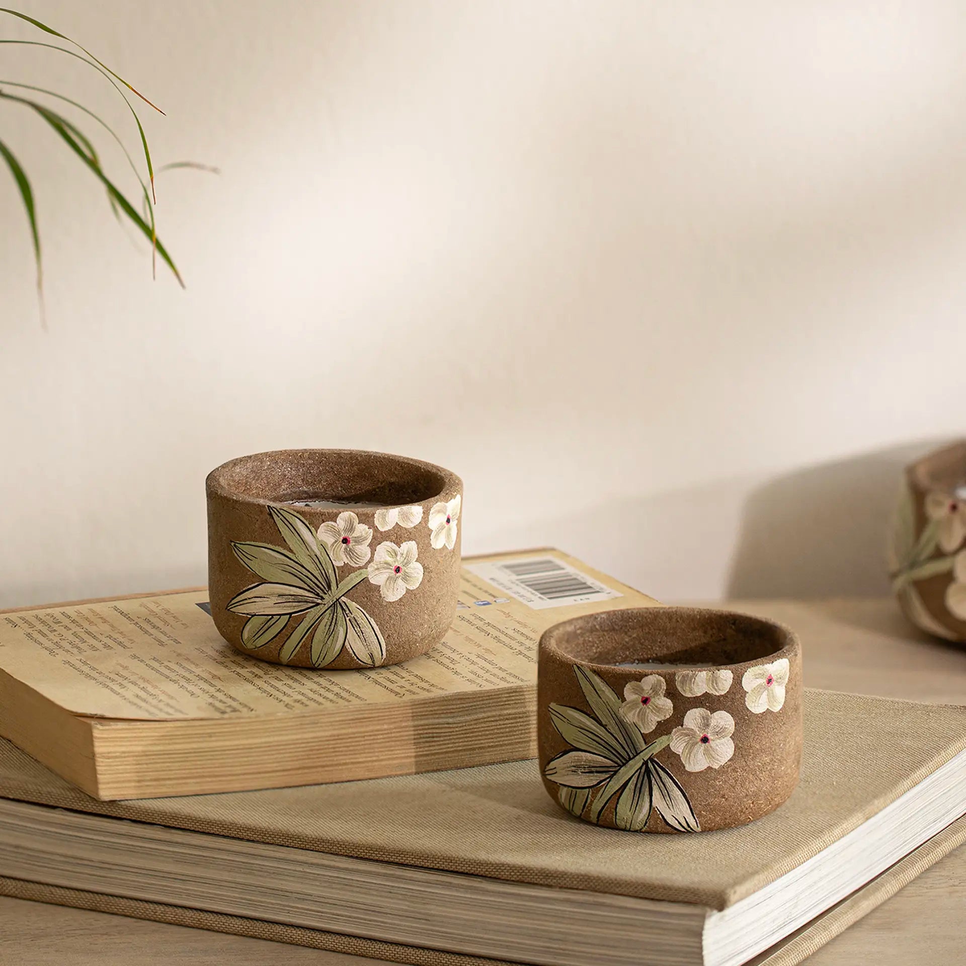 Gaudeep frangipani candle set of 2