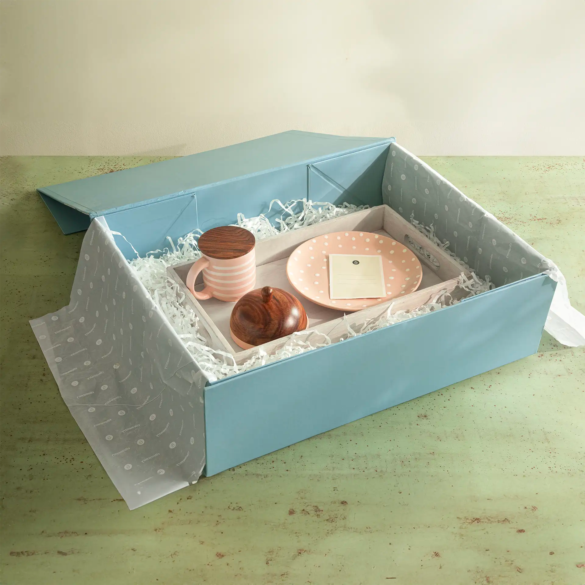 Classic Shapes Breakfast Gift Set in Blush Pink