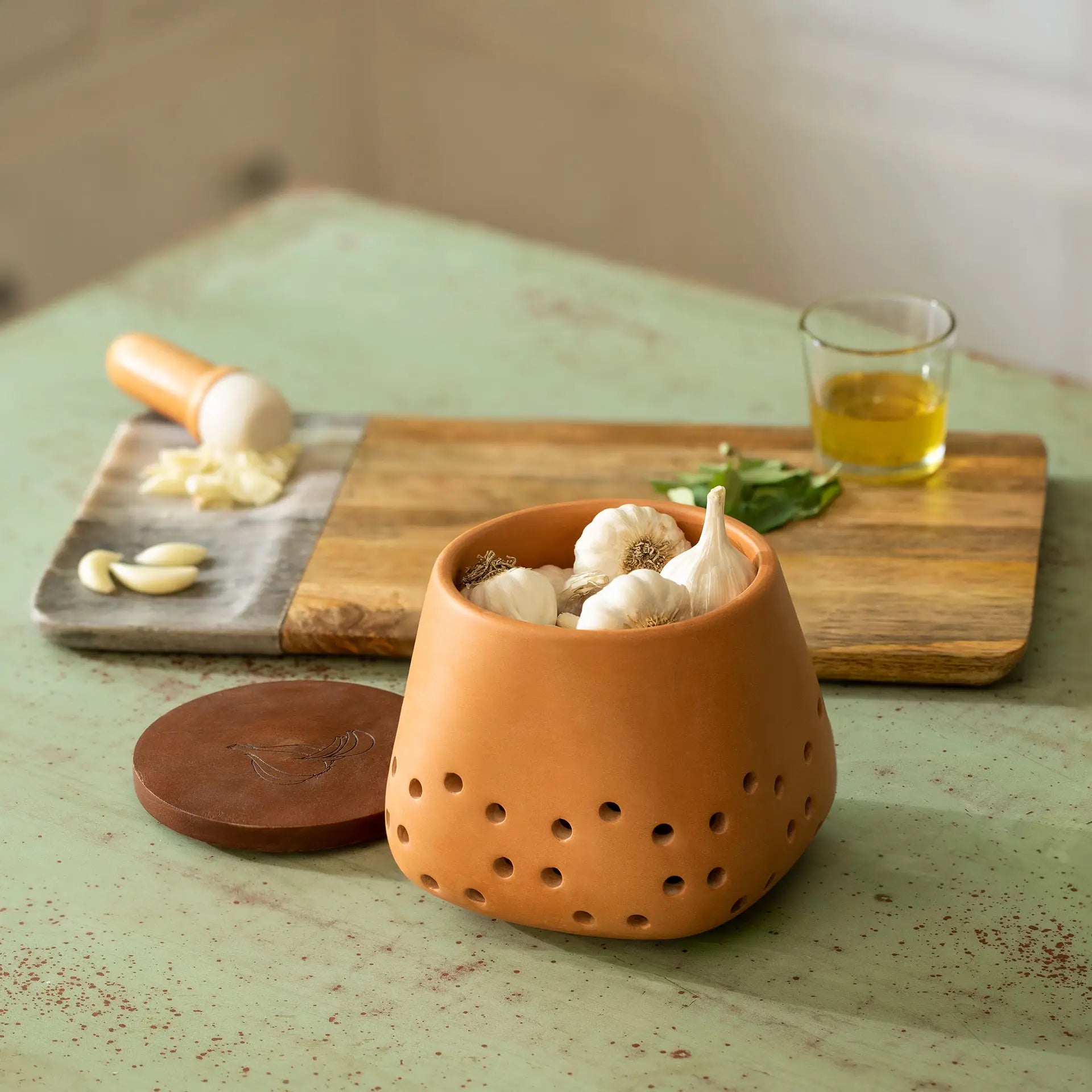 Dhara Terracotta Garlic Storage Jar with Wooden Lid