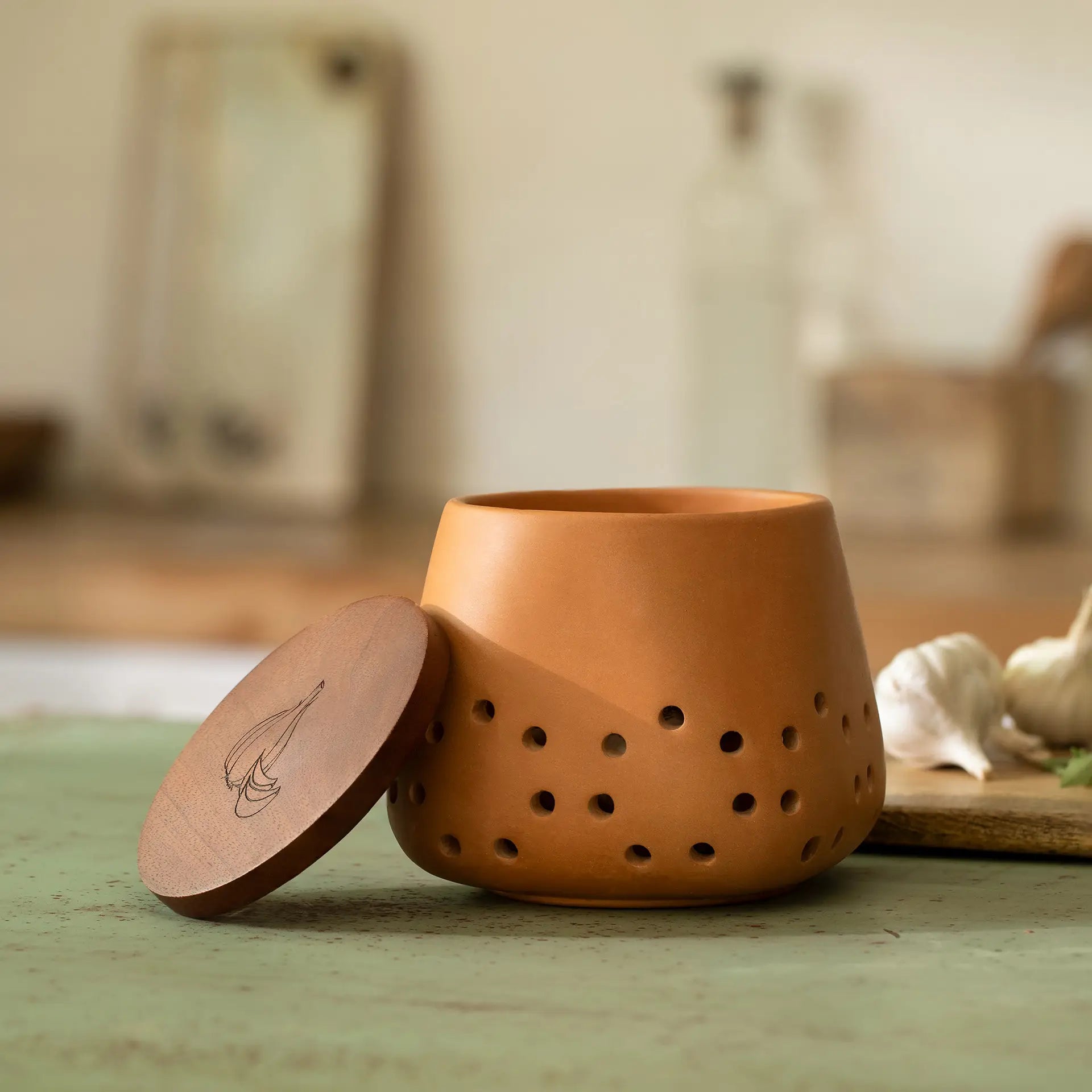 Dhara Terracotta Garlic Storage Jar with Wooden Lid